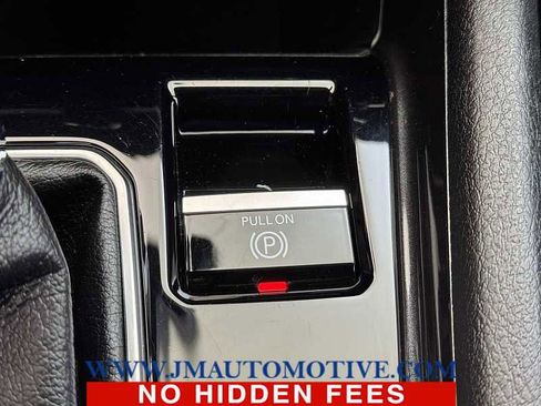 Used 2024 Jeep Compass Latitude image 35