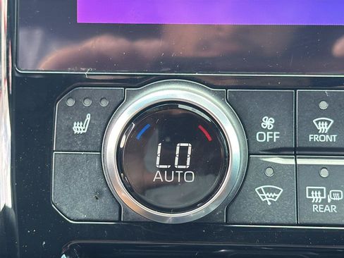 Used 2023 Toyota Highlander XSE FWD image 23