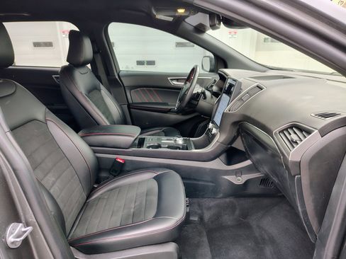 Used 2023 Ford Edge ST-Line w/ Class II Trailer Tow Package image 14