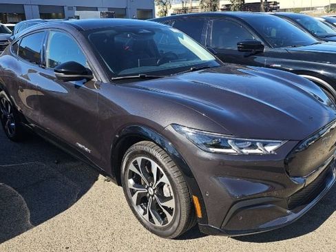 Used 2021 Ford Mustang Mach-E Premium image 4