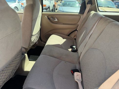 Used 2001 MAZDA Tribute DX image 12