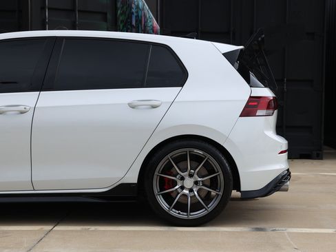Used 2024 Volkswagen GTI SE FWD image 30