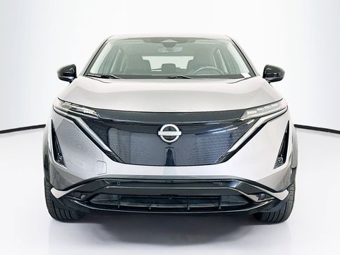 Used 2023 Nissan Ariya AWD image 2