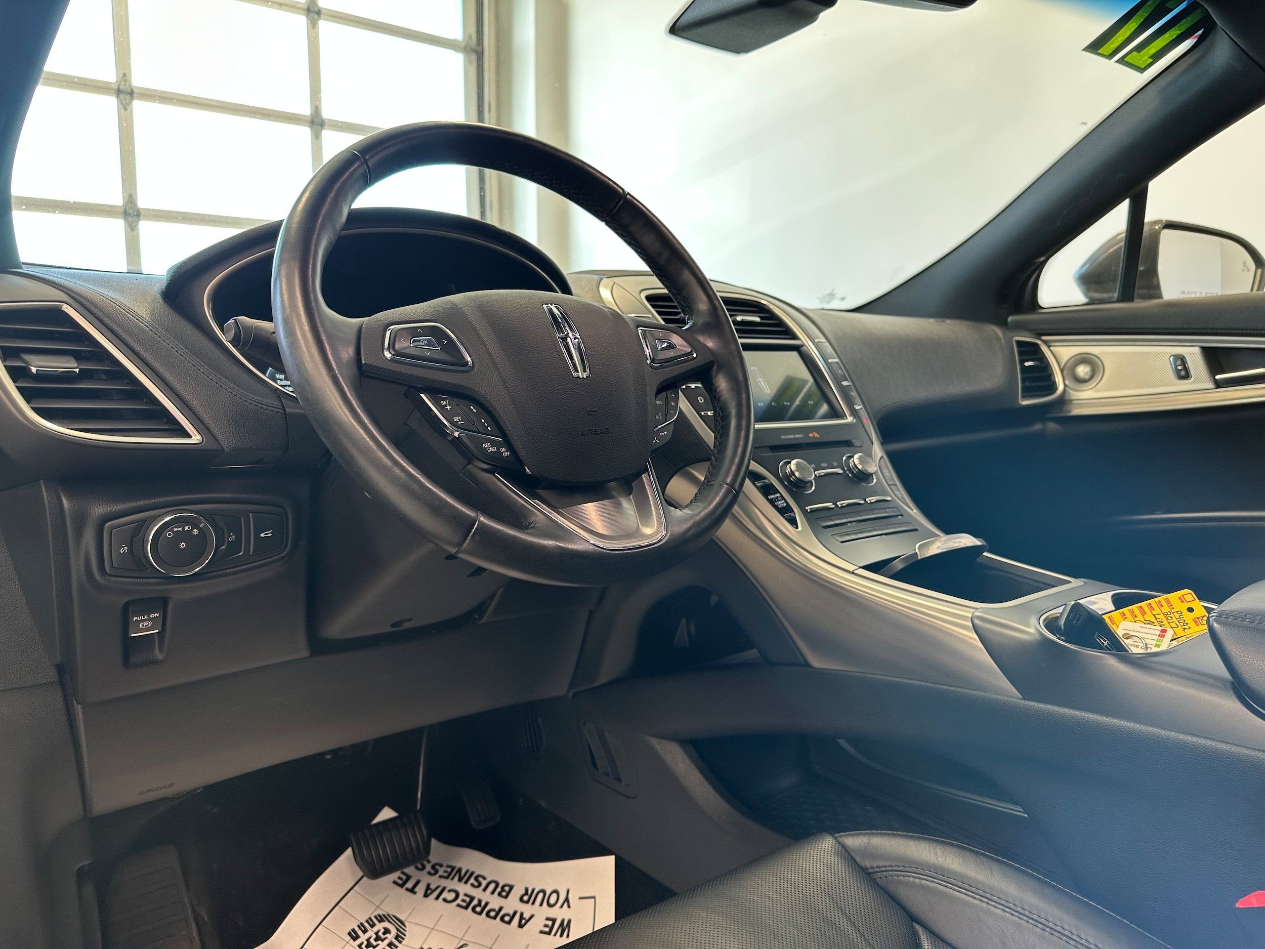 Used 2017 Lincoln MKX Reserve w/ Luxury Package AWD/4WD image 10