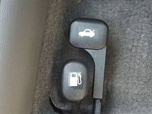 Used 2025 Hyundai Elantra SEL image 28