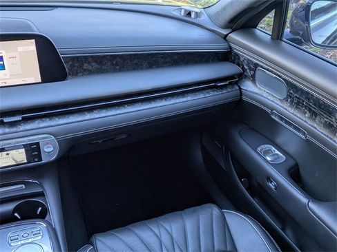 Used 2024 Genesis G90 3.5T image 16