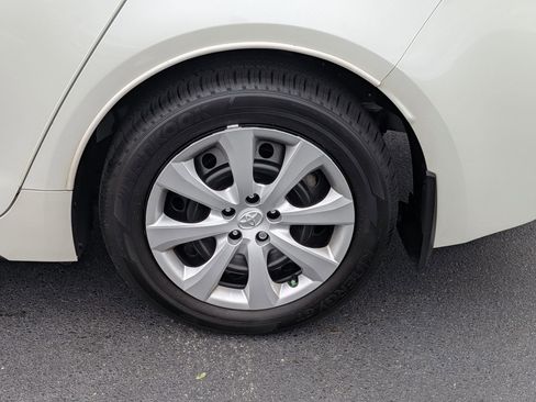 Used 2021 Toyota Corolla SE image 9