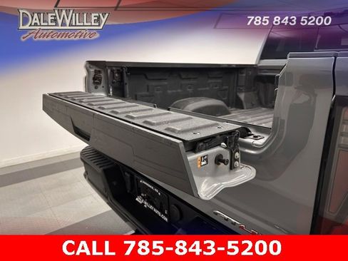 Certified 2025 GMC Sierra 2500 AT4X image 25