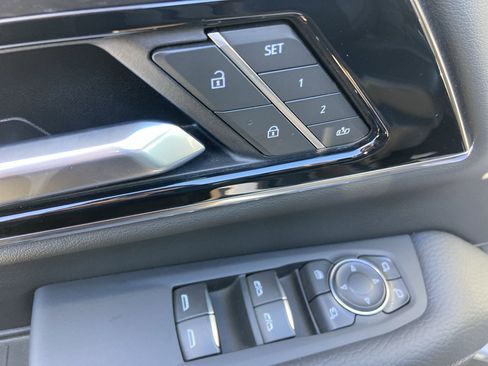 Used 2025 GMC Yukon Denali image 15