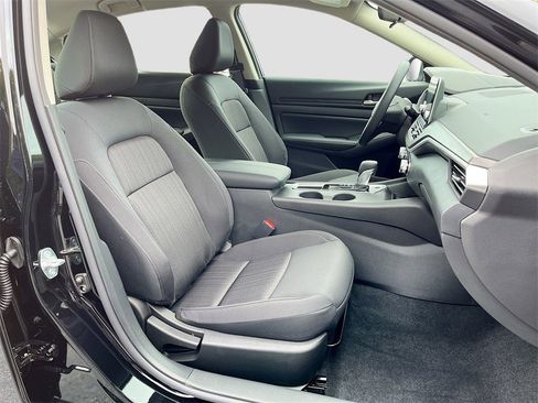 New 2025 Nissan Altima 2.5 SV image 23