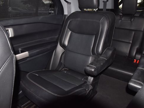 Certified 2023 Ford Explorer Limited image 21