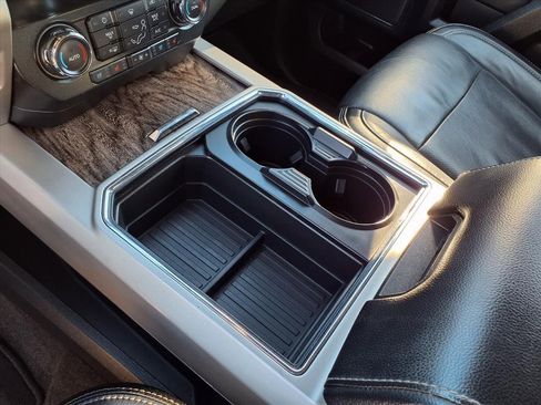 Used 2019 Ford F250 Lariat w/ Lariat Value Package image 25