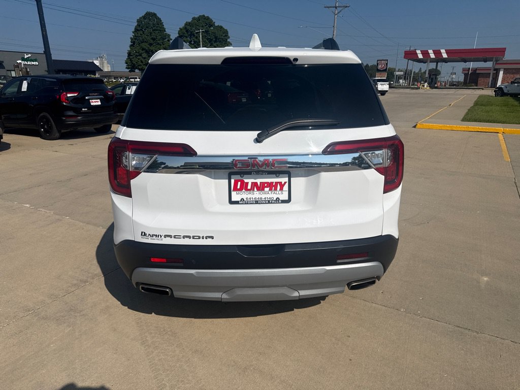 Used 2023 GMC Acadia SLT FWD image 4