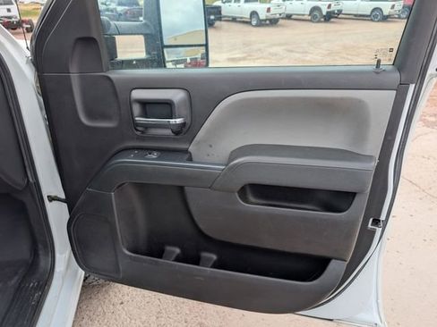 Used 2018 Chevrolet Silverado 2500 W/T AWD/4WD image 28