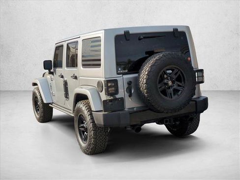 Used 2015 Jeep Wrangler Unlimited Sahara image 7