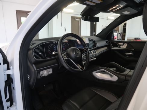 Used 2024 Mercedes-Benz GLE 450 4MATIC image 19