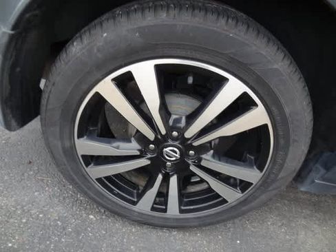 Used 2020 Nissan Kicks SV w/ Exterior Package image 20