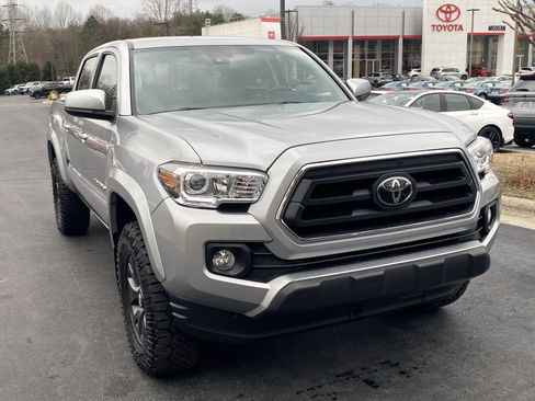 Used 2023 Toyota Tacoma SR5 image 3