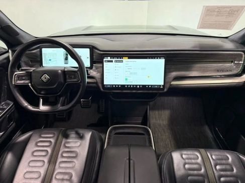 Used 2022 Rivian R1T Adventure image 9