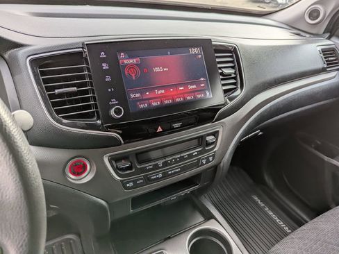 Used 2022 Honda Ridgeline Sport image 13