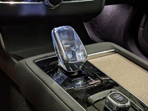 New 2026 Volvo XC90 B6 Plus image 19