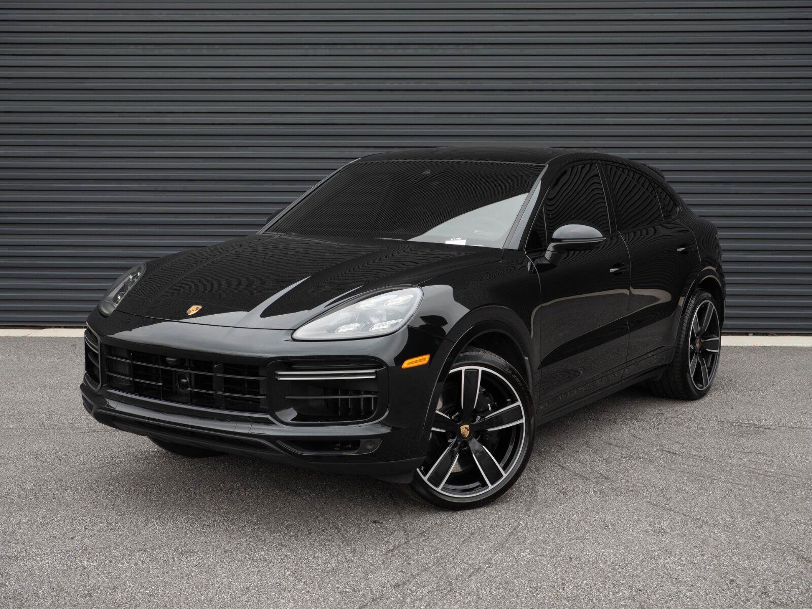 Certified 2023 Porsche Cayenne Turbo AWD/4WD image 1