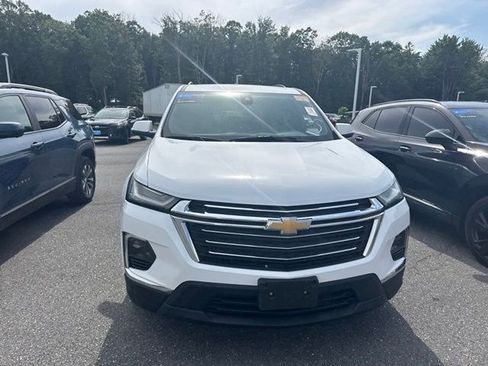 Used 2023 Chevrolet Traverse LT AWD/4WD image 5