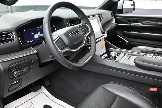 Used 2022 Jeep Wagoneer Series II AWD/4WD image 14