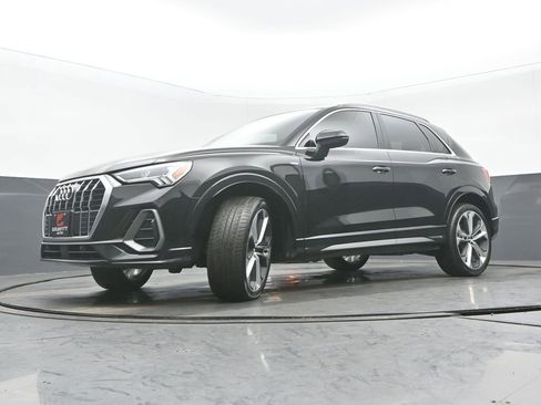 Used 2020 Audi Q3 2.0T Premium Plus w/ Premium Plus Package image 27