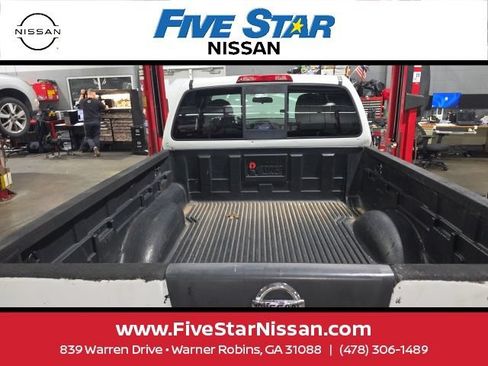 Used 2010 Nissan Frontier SE w/ Power Pkg RWD image 6