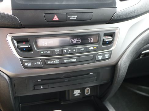Used 2019 Honda Ridgeline Sport image 22