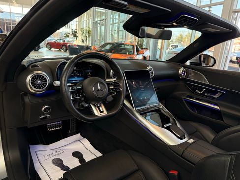 Used 2023 Mercedes-Benz SL 43 AMG w/ Driver Assistance Package image 44