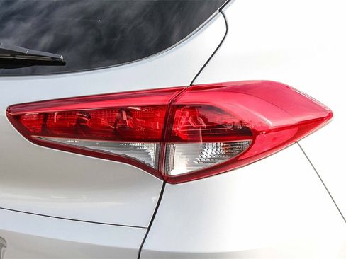Used 2016 Hyundai Tucson SE image 11