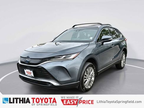 Used 2021 Toyota Venza XLE w/ Carpet Mat Package (TMS) AWD/4WD image 1