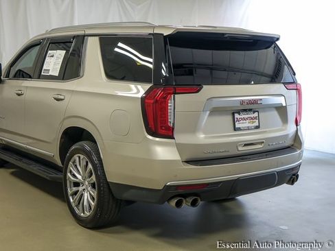 Used 2024 GMC Yukon Denali w/ Advanced Technology Package AWD/4WD image 7