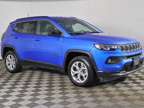 Used 2024 Jeep Compass Latitude AWD/4WD image 46