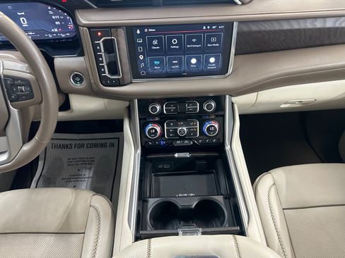 Certified 2023 GMC Yukon Denali w/ Denali Reserve Package AWD/4WD image 22