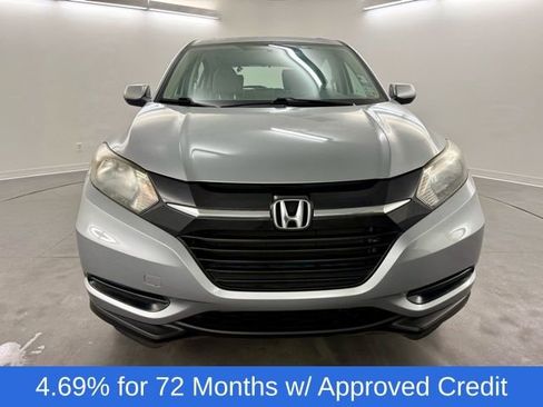 Used 2017 Honda HR-V LX image 2
