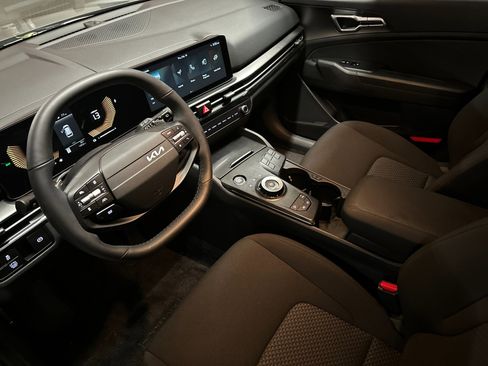 Certified 2026 Kia Sportage LX image 12