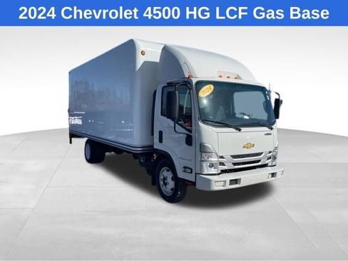 Used 2024 Chevrolet Low Cab Forward image 2