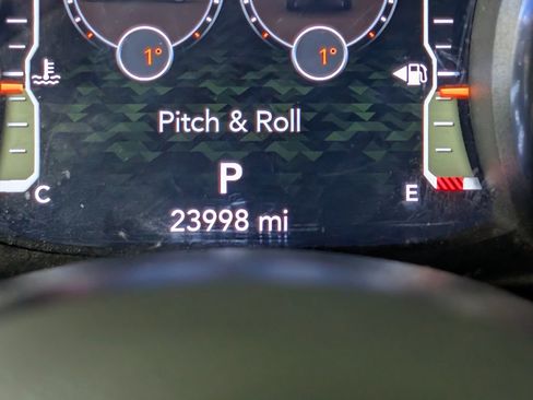 Used 2021 Jeep Gladiator Sport image 20