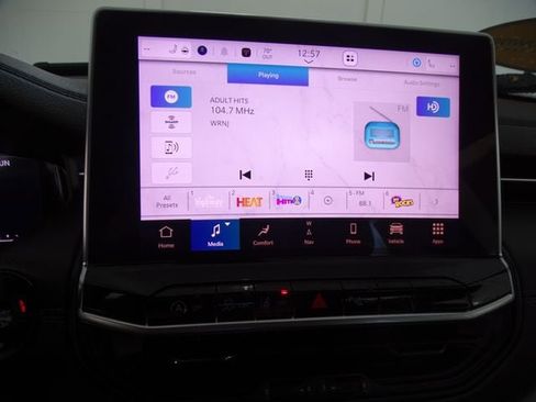 Used 2025 Jeep Compass Limited w/ High Altitude Package AWD/4WD image 15