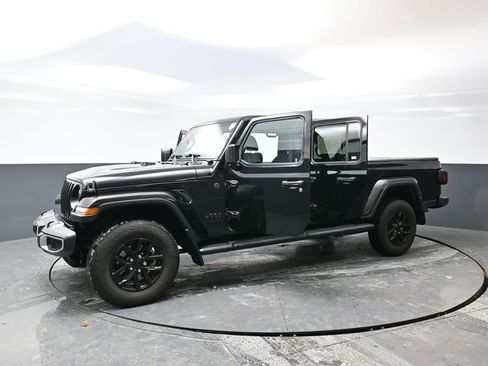 Used 2023 Jeep Gladiator Sport image 57