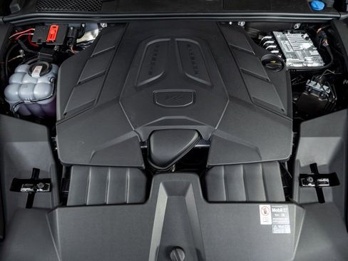 New 2026 Porsche Cayenne Base image 36