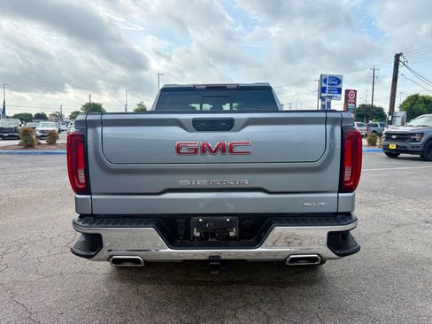 Used 2023 GMC Sierra 1500 SLT AWD/4WD image 4