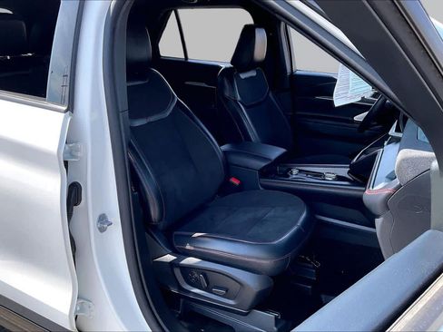 Certified 2025 Ford Explorer ST w/ Sun And Sound Package AWD/4WD image 9