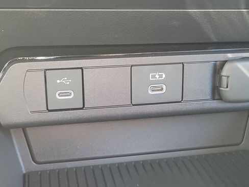 New 2026 Toyota Prius Plug-In Hybrid image 32