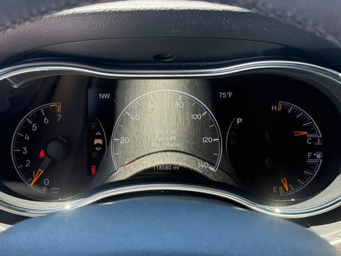 Used 2017 Jeep Grand Cherokee Altitude AWD/4WD image 16