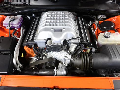 Used 2017 Dodge Challenger SRT Hellcat RWD image 29