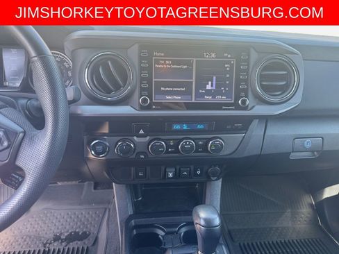 Used 2022 Toyota Tacoma TRD Sport image 22